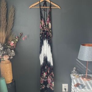New Chic Floral Maxi Dress in Black and White Sz4
